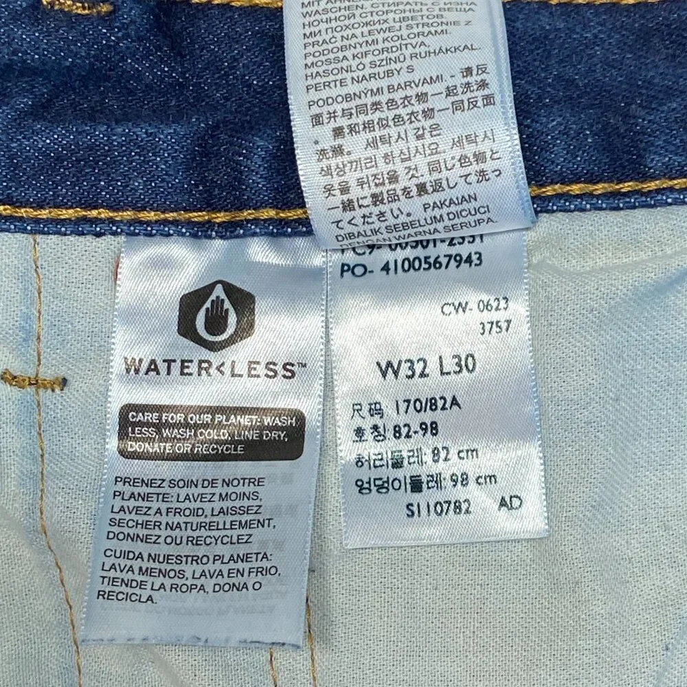 Levis mid rise